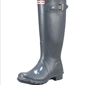 Beautiful glossy gray Hunter boots!
